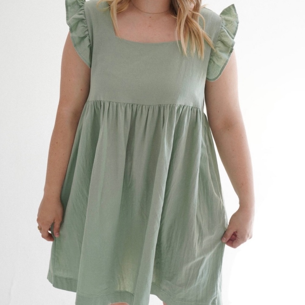 CARLY JEAN LOS ANGELES Tess Dress in Sage Color (Size S/M)